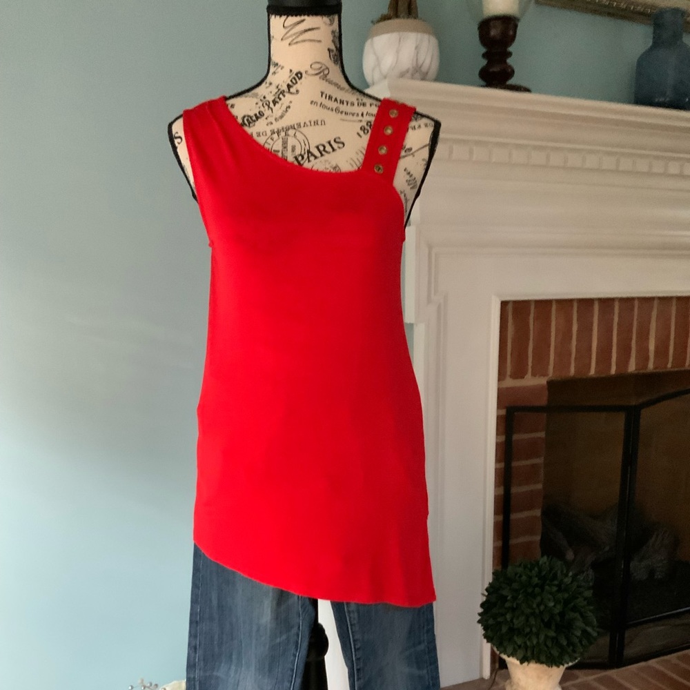 Asymmetric Shirt w/ One-ShoulderType Style!